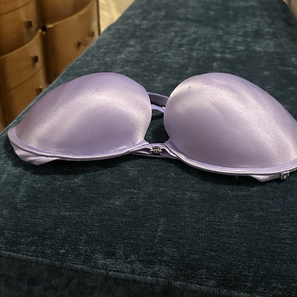 36D Victoria’s Secret very sexy push up bra racer back front closure